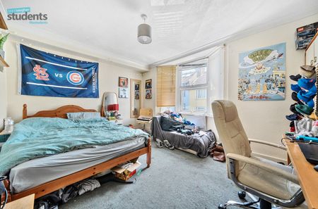 4 bedroom terraced house to rent - Photo 5