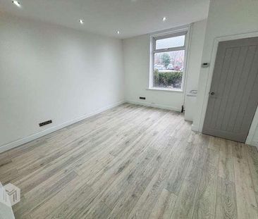 Bury New Road, Heywood, Greater Manchester, OL10 - Photo 5