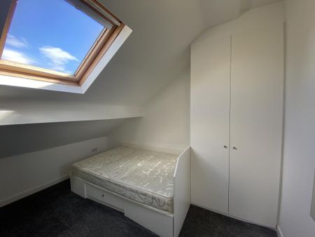 St. Michaels Terrace, Leeds, LS6 - Photo 3