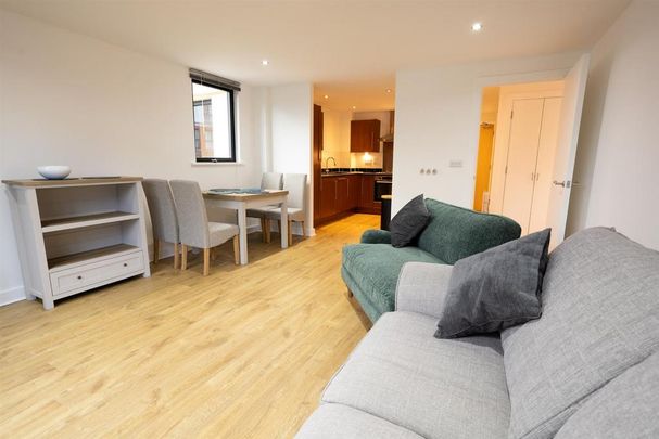 2 bedroom apartment to rent - Photo 1