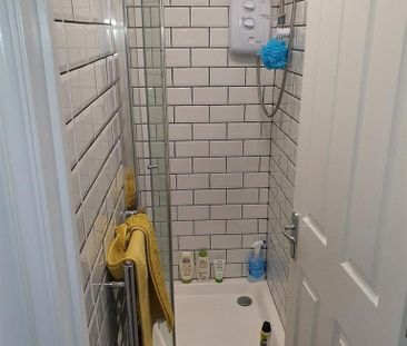 5 bedroom semi-detached house to rent - Photo 6