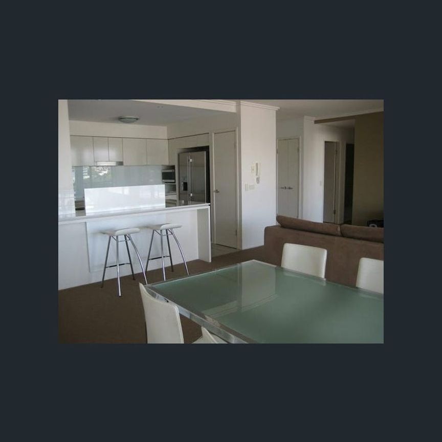 Exceptional Sub‑Penthouse Living in the Heart of Milton - Photo 1