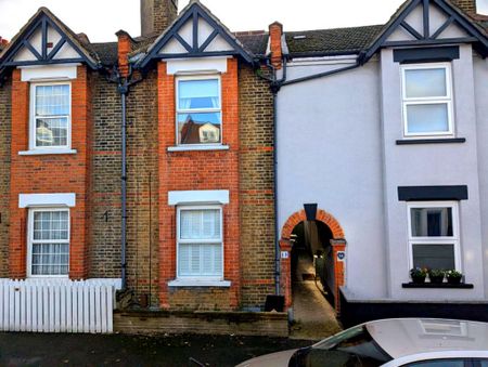 3 bedroom terraced house to rent - Photo 5