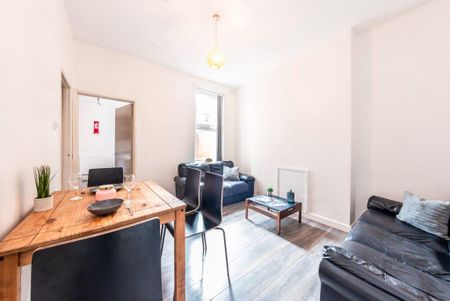 5 bedroom terraced house to rent - Photo 2