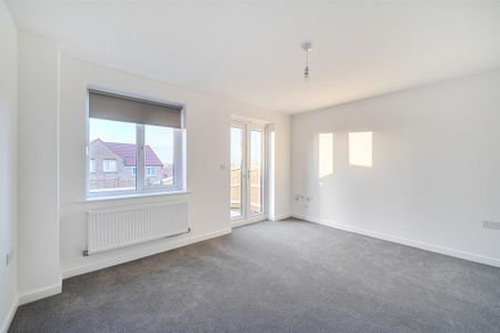 3 bedroom detached house to rent - Photo 2