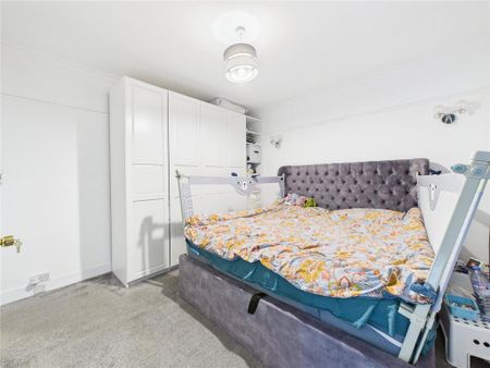 4 bedroom terraced house to rent - Photo 4