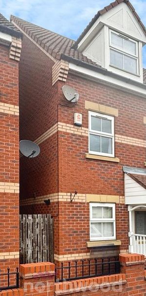 3 bedroom semi-detached house to rent - Photo 1
