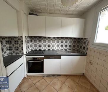 Location Appartement 4 pièces 66m² PONT DE CHERUY 38230 - Photo 2