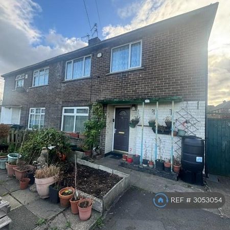 3 bedroom semi-detached house to rent - Photo 4