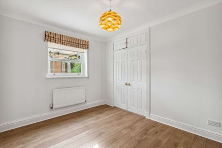 Wyatt Drive, London, SW13 8AH - Photo 5
