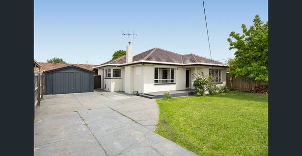 Stylish Modern Living in the Heart of Lalor - Photo 1