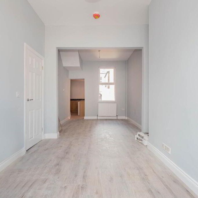 74 Tates Avenue, Belfast, BT9 7BZ - Photo 1