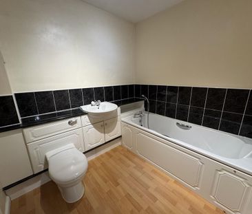 2 bedroom ground floor flat to rent - Photo 5