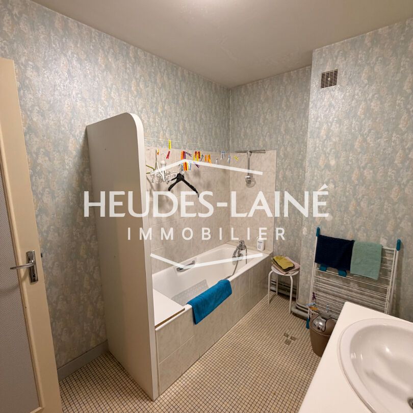 Location Appartement 2 pièces 75m² AVRANCHES 50300 - Photo 1