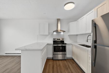 For Lease - 215 Danforth Avenue Unit# 3, Toronto, Ontario - Photo 2