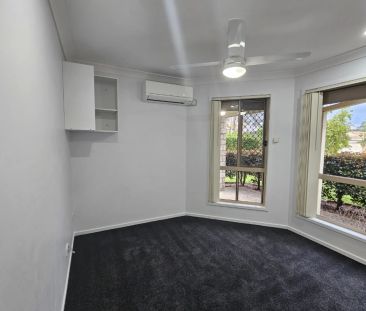 Stunning Double Storey Home in Underwood - Photo 5