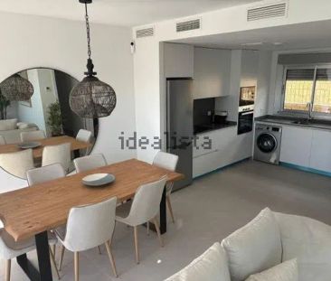 Alquiler de dúplex en Calle Islas Caimán - Photo 4