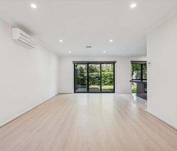 Modern Townhouse in The Gardens Estate - Photo 2