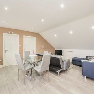 Cavendish Road, SW12 0PL, London - Photo 2