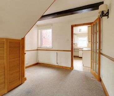 2 bedroom Terraced house to rent in St James HR1 - Photo 1