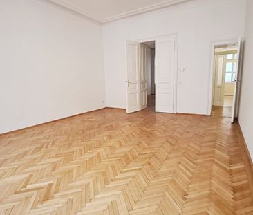 INNENSTADTLAGE, Spiegelgasse, 95 m2 Altbau mit Balkon, 2 Zimmer, Ko... - Photo 1