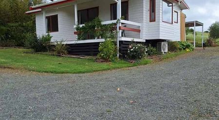 Charming 2BR Home with Balcony - Photo 5