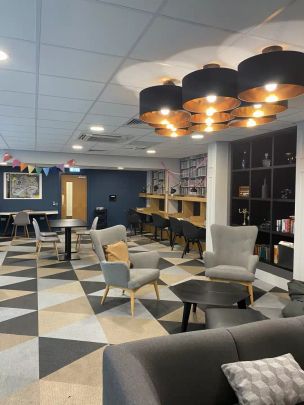 Bronze Studio - Photo 1