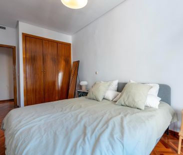 Piso de alquiler en Plaza Conde de Toreno, Universidad - Malasaña - Photo 5