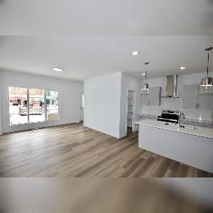 Chappelle 3 Bed 2.5 Bath Home For Rent SW Edmonton - Photo 4