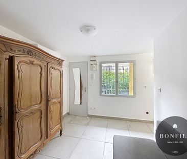 A LOUER AVIGNON INTRAMUROS ( 84000 ) : un studio non meublé - clima... - Photo 3