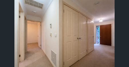 Convenient Unit in the Heart of Box Hill - Photo 2