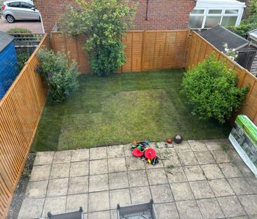 3 bedroom terraced house to rent - Photo 5