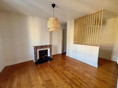 APPARTEMENT T3 A LOUER A ROANNE - PLACE DU MARCHE - Photo 2