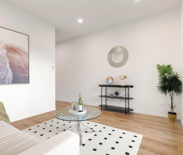 Modern & Low Maintenance Townhouse - Photo 3