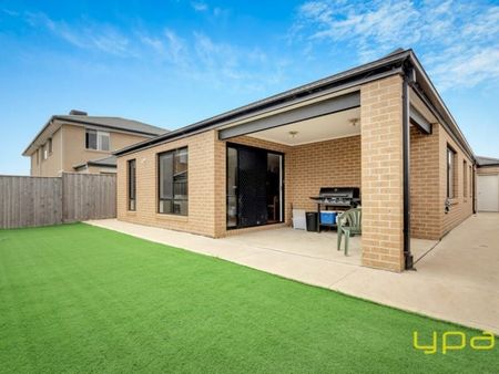 25 Merano Circuit, CRANBOURNE SOUTH - Photo 2