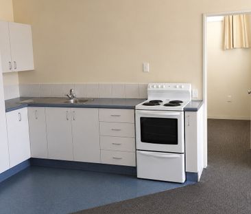 Sunny Flat In A Great Location - Photo 2