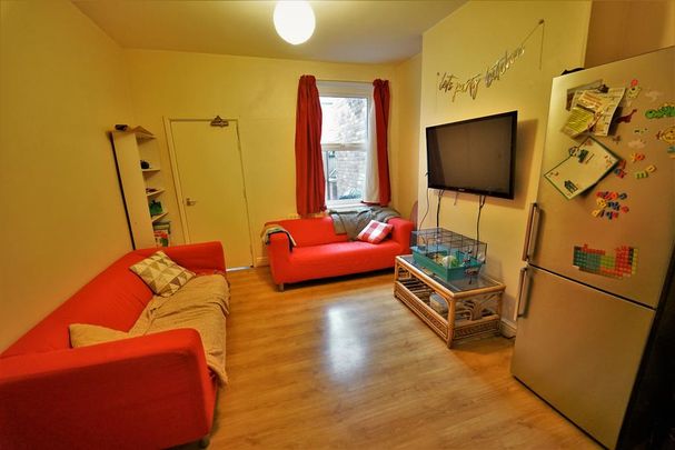 4 bedroom house to rent - Photo 1