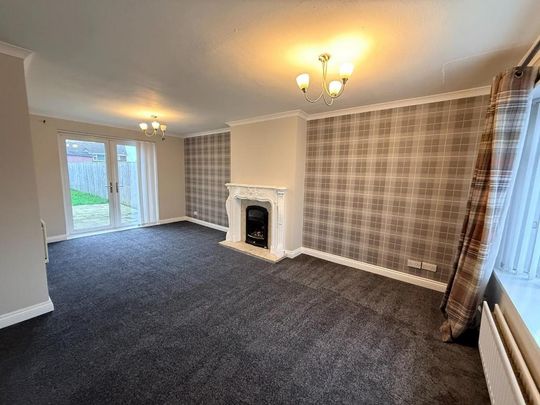 3 bedroom semi-detached house to rent - Photo 1