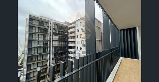 One Bedroom Apartment For Lease! - Photo 1