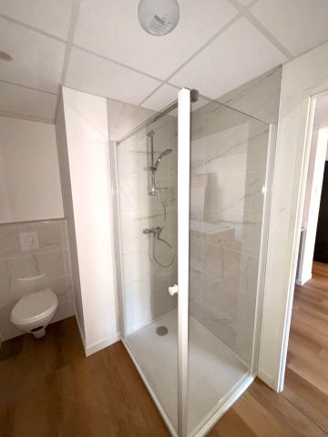 Appartement meuble neuf - coeur de ville - Photo 2