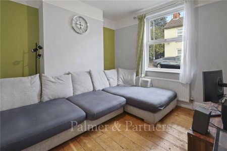 2 bedroom terraced house to rent - Photo 2