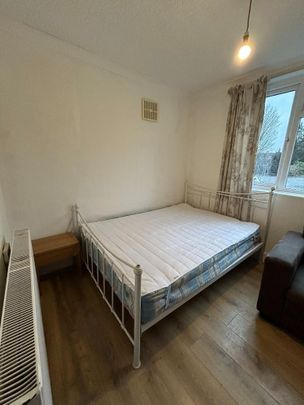 House share to rent - Photo 1