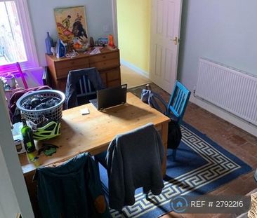 3 bedroom terraced house to rent - Photo 2