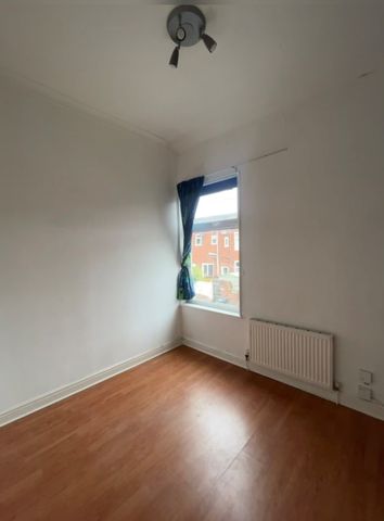 Dean Street - Photo 2