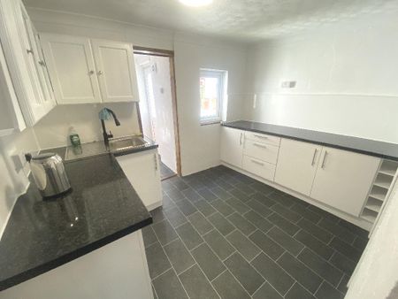 2 bedroom cottage to rent - Photo 3