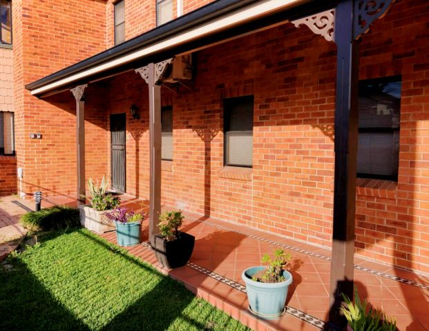 Entire Place·1B1B···87 Hanbury Street, Mayfield - Photo 1