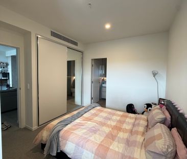 Melbourne CBD - Photo 2