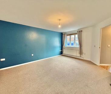 3 bedroom semi-detached house to rent - Photo 3