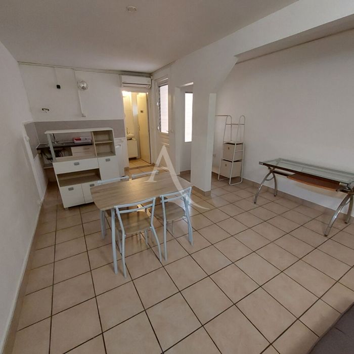 Location Appartement 25.46m² 1 pièce Fort de france - Photo 1