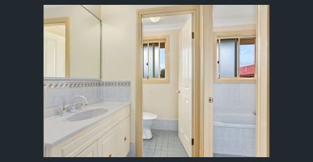 Modern 4-Bedroom Home in Quiet Cul-de-Sac – Close to UNE - Photo 5